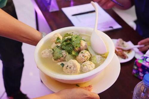 吃瓜美食小说免费阅读,穿越时空的味蕾冒险  第2张